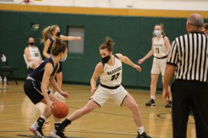 Mariah Quigley plays defense