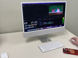 Weedsport HS media lab features new iMac computers