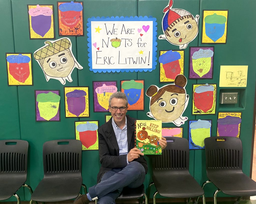 "Pete the Cat" author Eric Litwin visits and performs for Weedsport Elementary