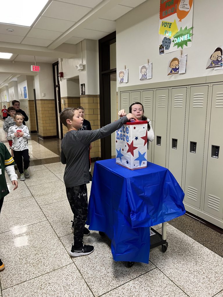 Weedsport Elementary hosts Elementary Student Government Organization elections