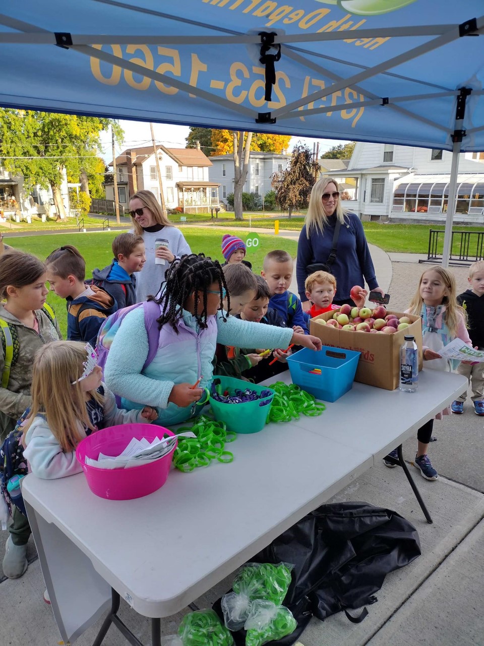 Weedsport Elementary hosted a "Walk Your Child to School Day"