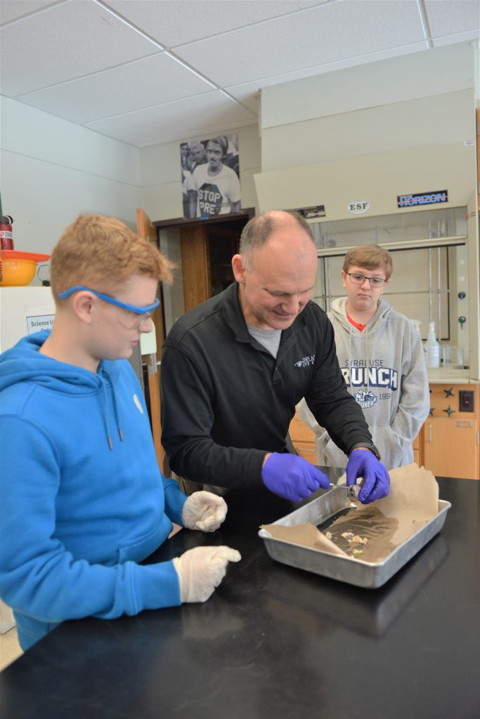 Seventh and eighth graders participate in two-hour eye dissection and lesson.